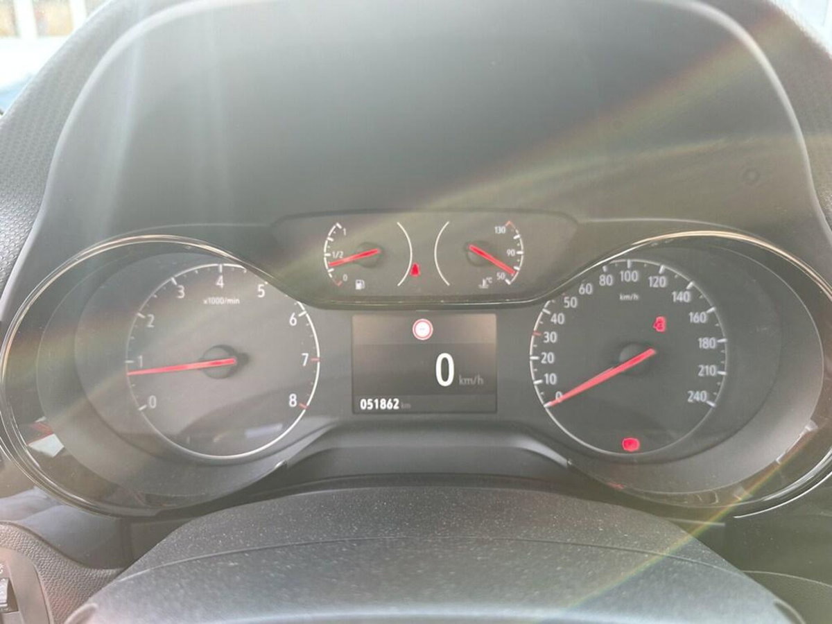 Opel Corsa 1.2 Edition (13)