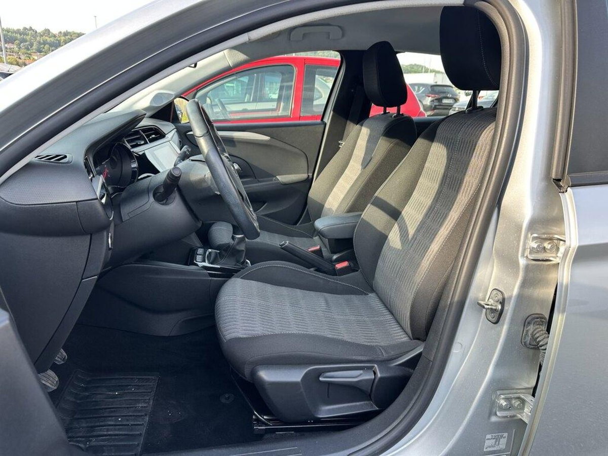 Opel Corsa 1.2 Edition (9)