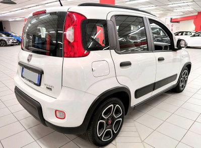 Fiat Panda 1.0 FireFly S&S Hybrid City Cross (4)