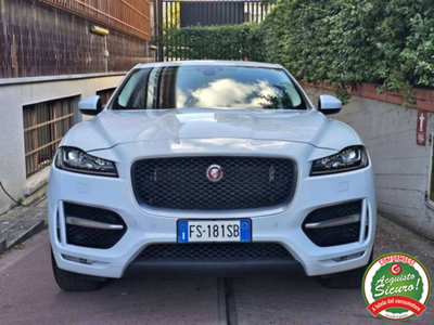 Jaguar F-Pace 3.0 D V6 300 CV AWD aut. R-Sport usata