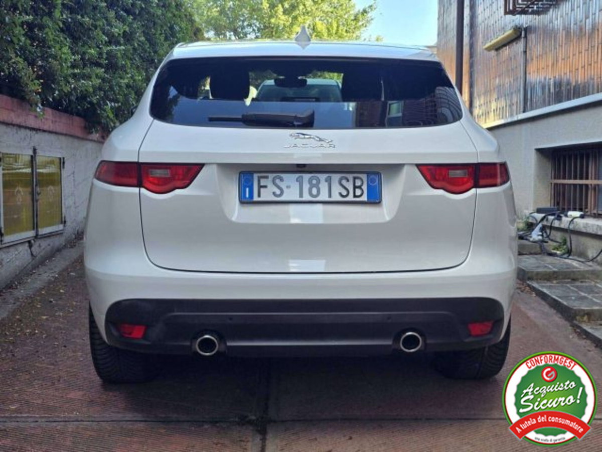 Jaguar F-Pace 3.0 D V6 300 CV AWD aut. R-Sport (6)