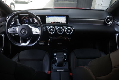 Mercedes-Benz Classe A 180 d Premium (2)