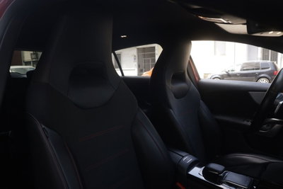 Mercedes-Benz Classe A 180 d Premium (6)