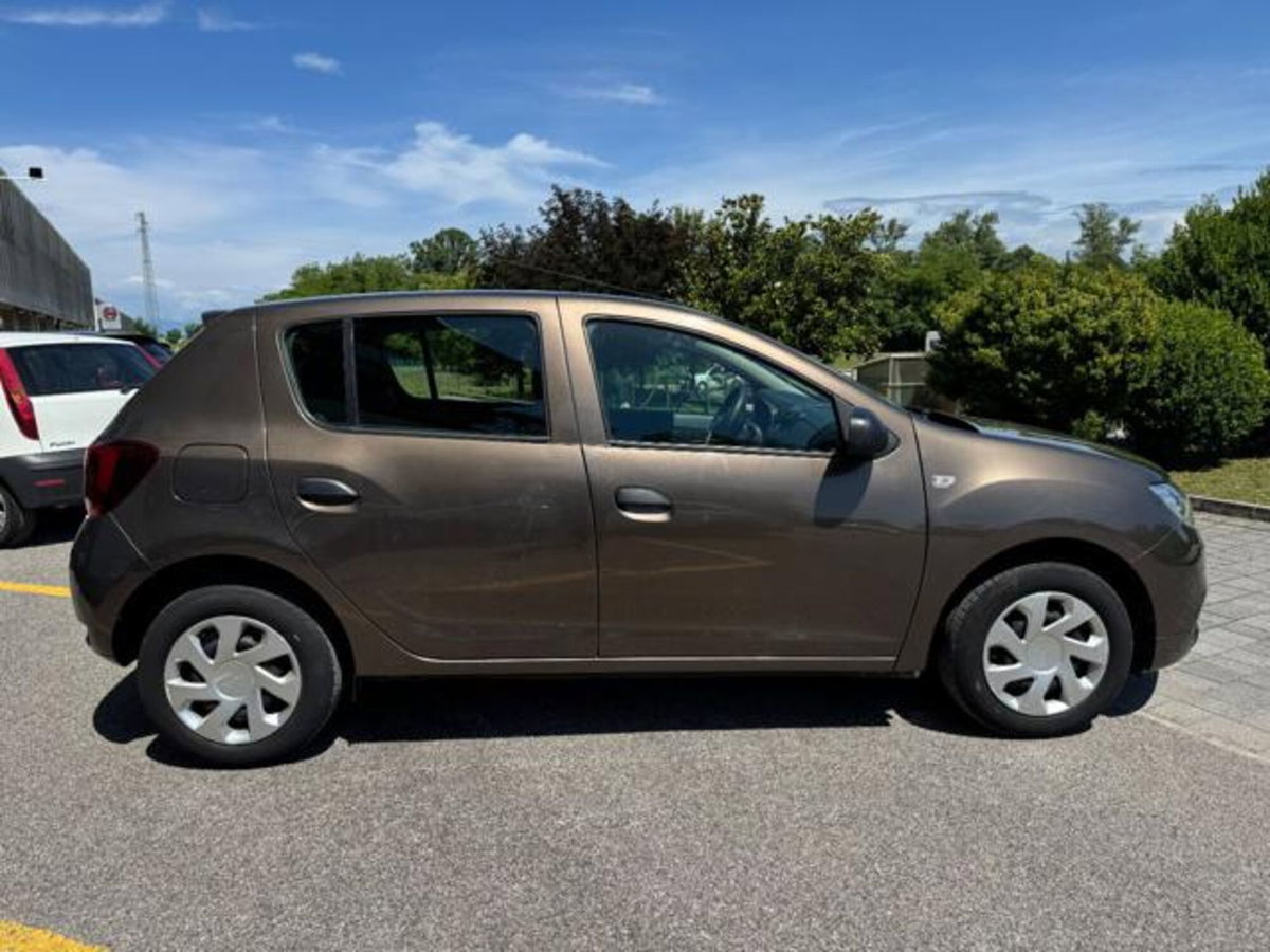 Dacia Sandero 1.0 SCe 12V 75CV Essential (7)