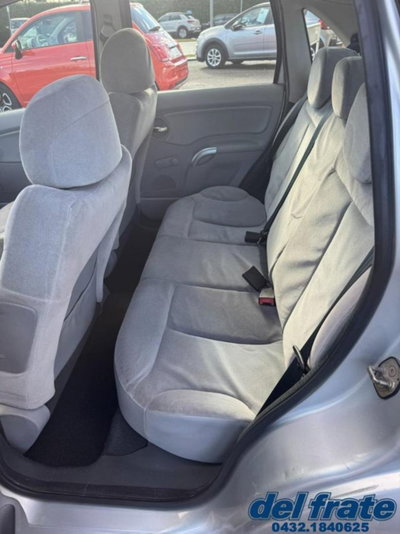 Citroen C3 1.4 16V SensoDrive Exclusive (13)