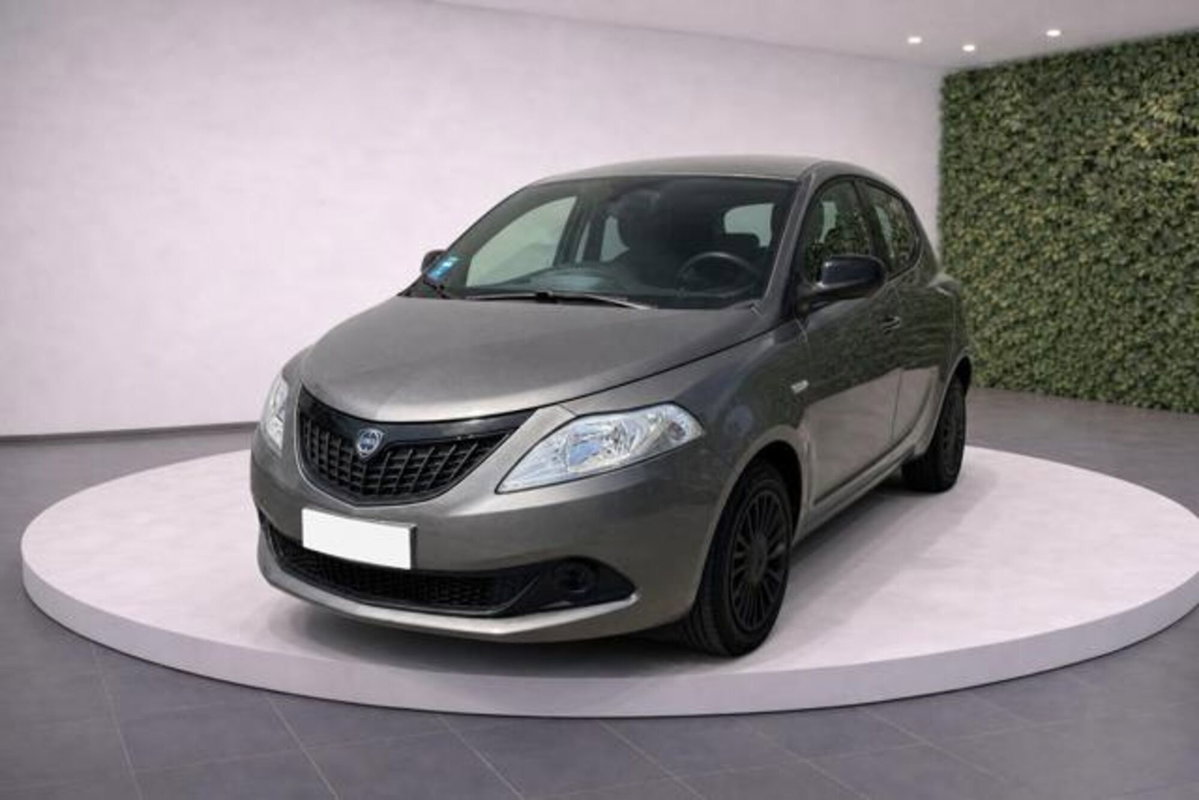 Lancia Ypsilon 1.0 FireFly 5 porte S&S Hybrid Silver Plus