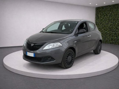 Lancia Ypsilon 1.0 FireFly 5 porte S&S Hybrid Silver Plus usata