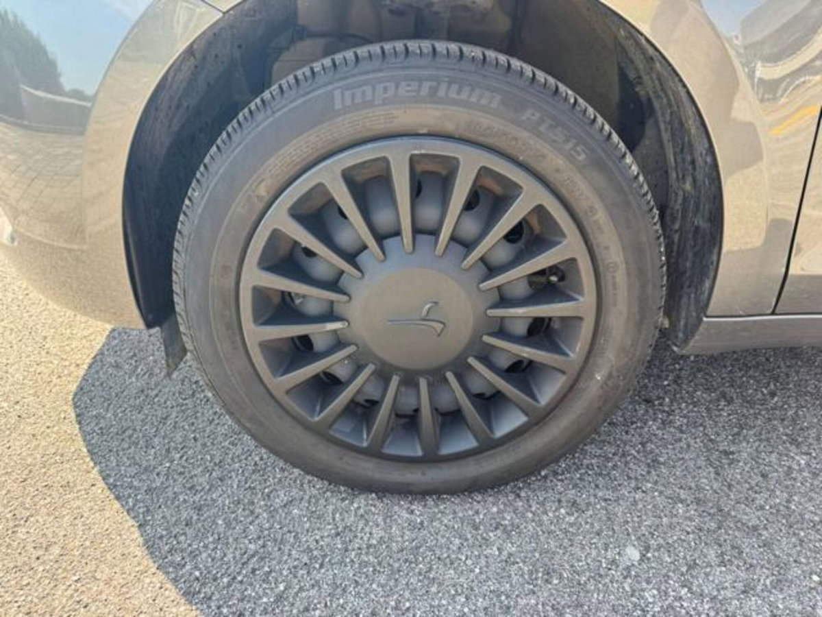 Lancia Ypsilon 1.0 FireFly 5 porte S&S Hybrid Silver Plus (18)