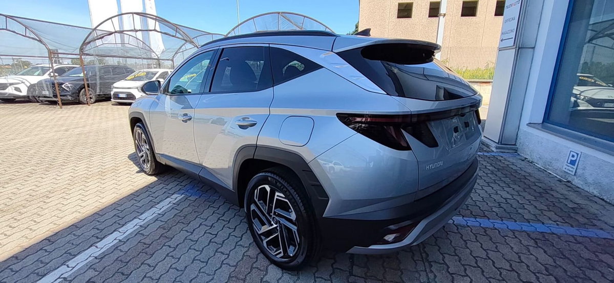 Hyundai Tucson 1.6 hev Exellence 2wd 239cv auto (6)