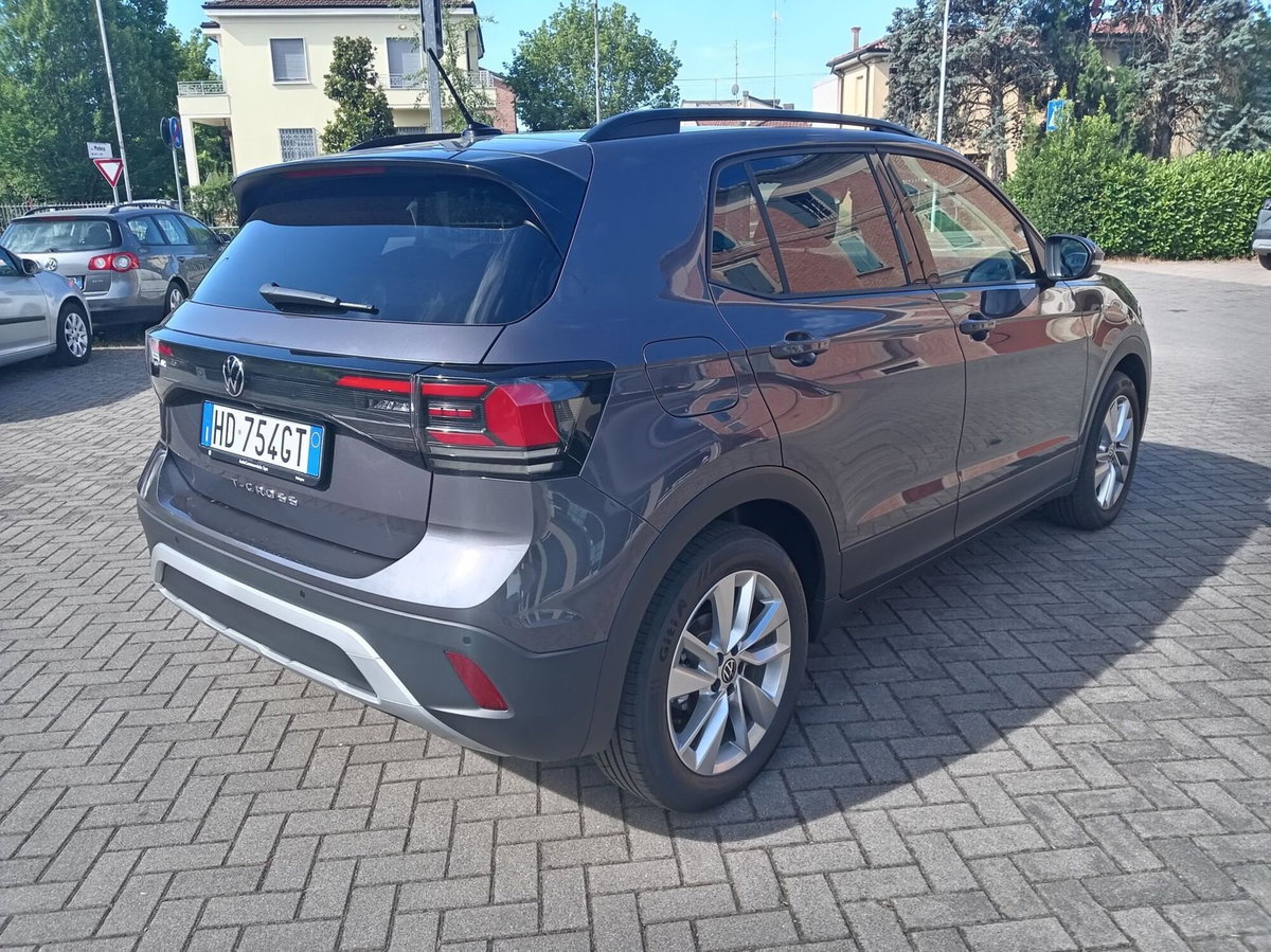 Volkswagen T-Cross 1.0 tsi Edition 115cv (8)