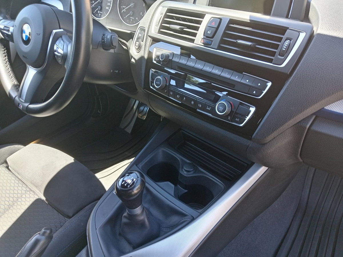 BMW Serie 1 5p. 116d 5p. Msport (18)