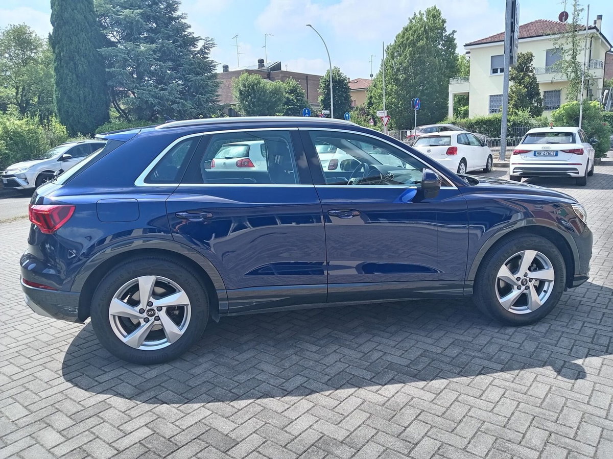 Audi Q3 35 TDI quattro S tronic Business Advanced (13)