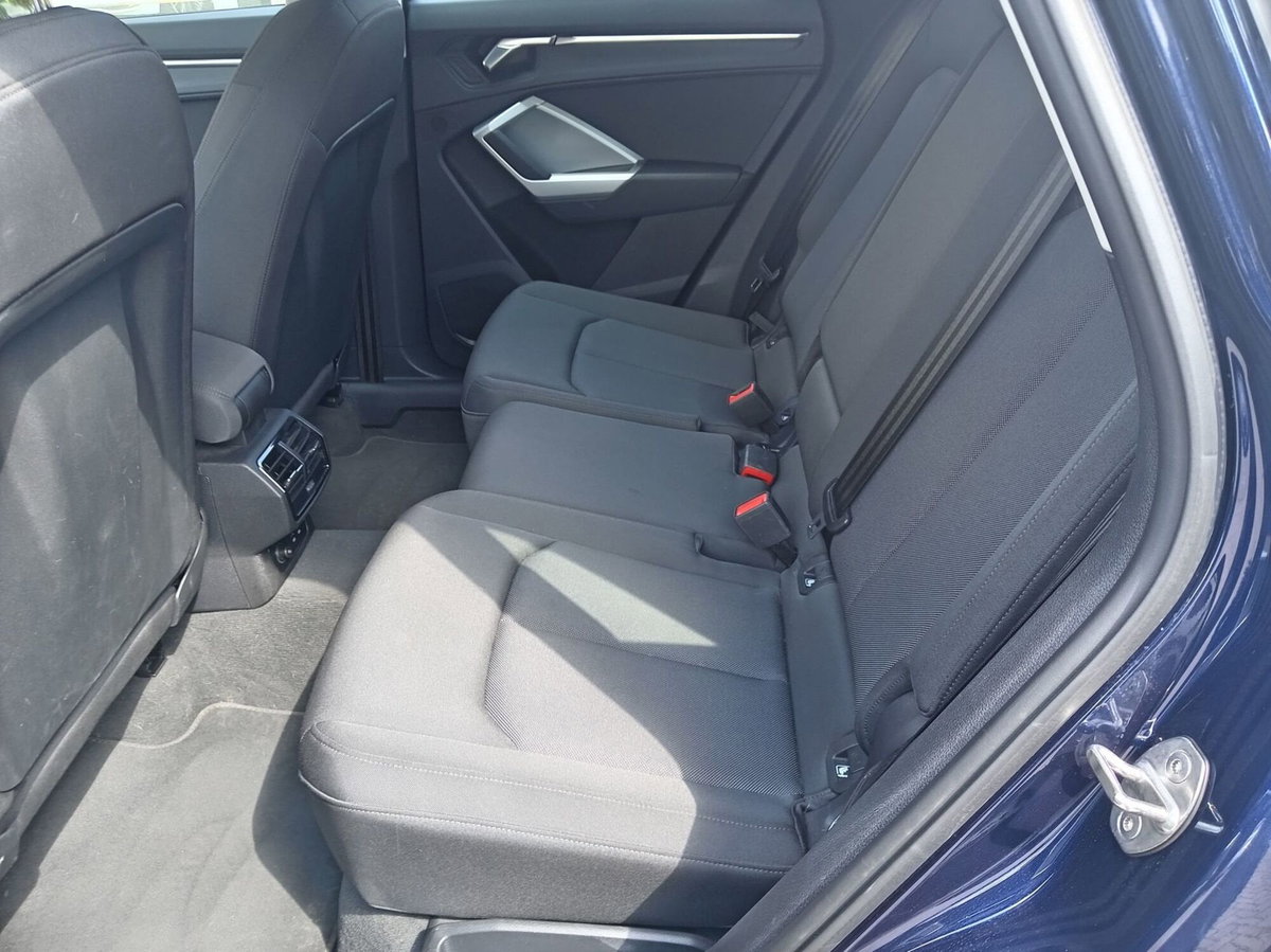 Audi Q3 35 TDI quattro S tronic Business Advanced (15)