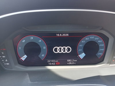 Audi Q3 35 TDI quattro S tronic Business Advanced (2)