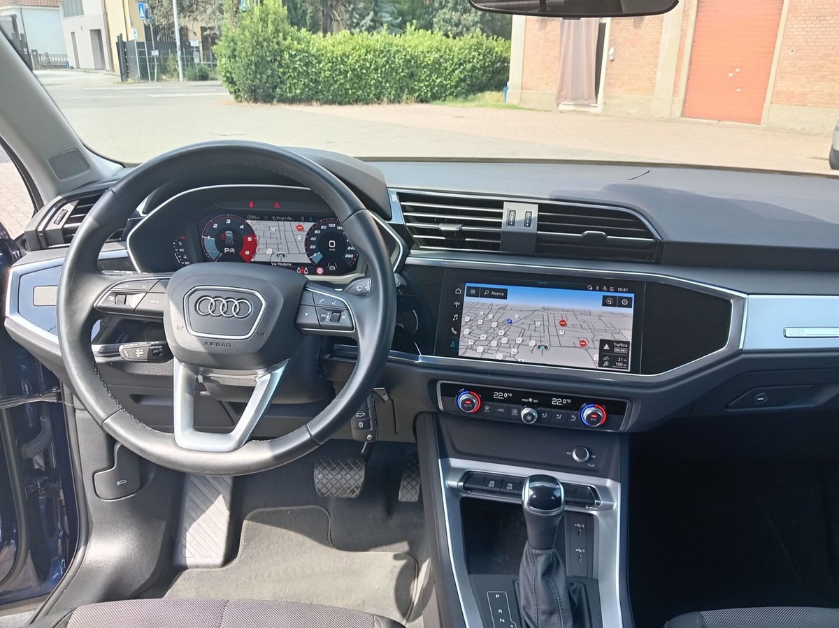 Audi Q3 35 TDI quattro S tronic Business Advanced (20)