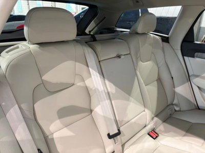 Volvo V90 Cross Country 2.0 b4 Plus awd auto (17)