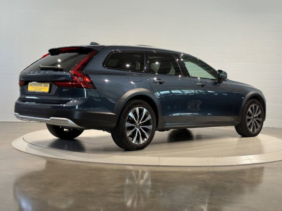 Volvo V90 Cross Country 2.0 b4 Plus awd auto (5)