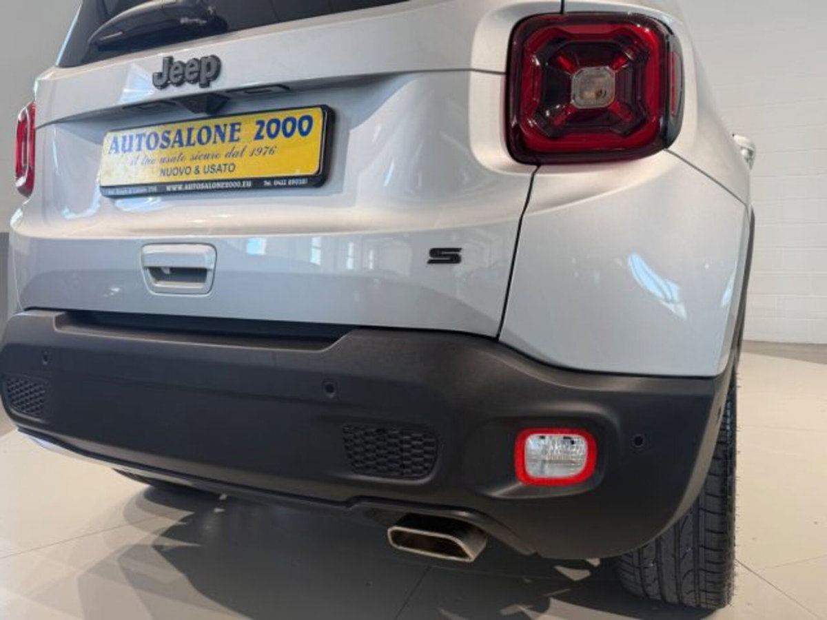 Jeep Renegade 1.3 T4 DDCT S (17)