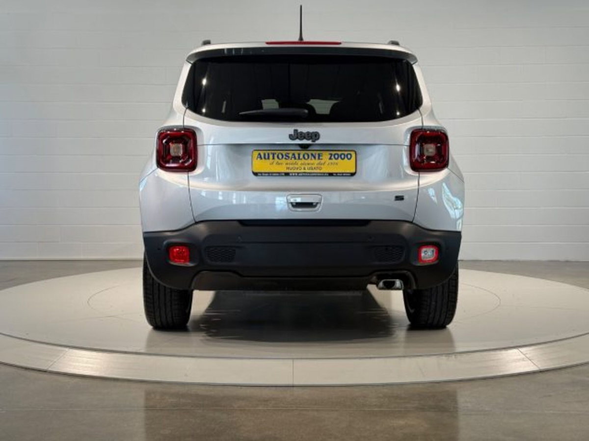 Jeep Renegade 1.3 T4 DDCT S (4)
