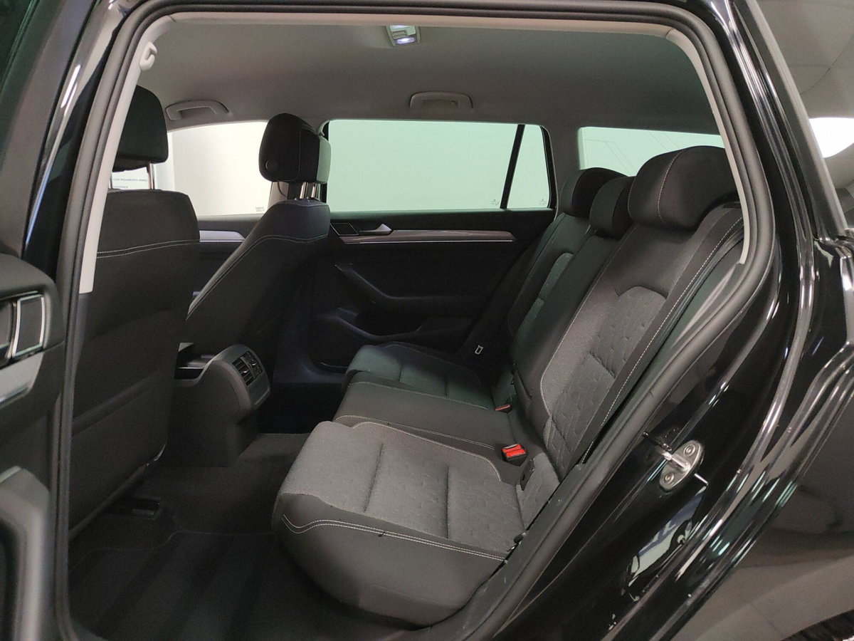 Volkswagen Passat Variant 2.0 TDI SCR 122 CV EVO DSG Business (6)