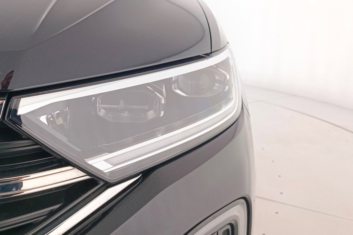 Volkswagen T-Roc 1.0 TSI Style (9)