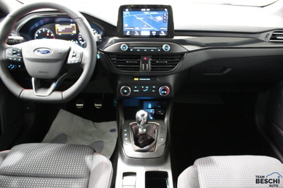 Ford Focus Station Wagon 1.0 EcoBoost 125 CV SW ST-Line (18)