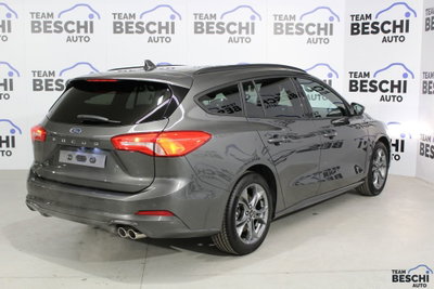 Ford Focus Station Wagon 1.0 EcoBoost 125 CV SW ST-Line (3)
