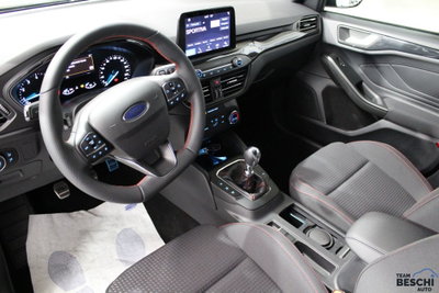 Ford Focus Station Wagon 1.0 EcoBoost 125 CV SW ST-Line (5)