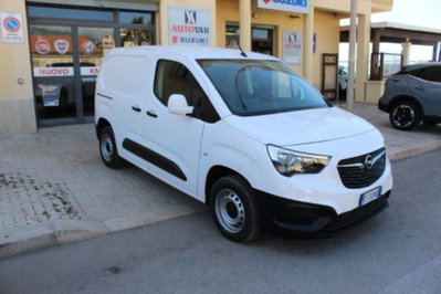 Opel Combo Furgone Cargo 1.5 Diesel 100CV S&S PL-DC 850kg Essentia (2)