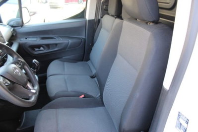 Opel Combo Furgone Cargo 1.5 Diesel 100CV S&S PL-DC 850kg Essentia (9)