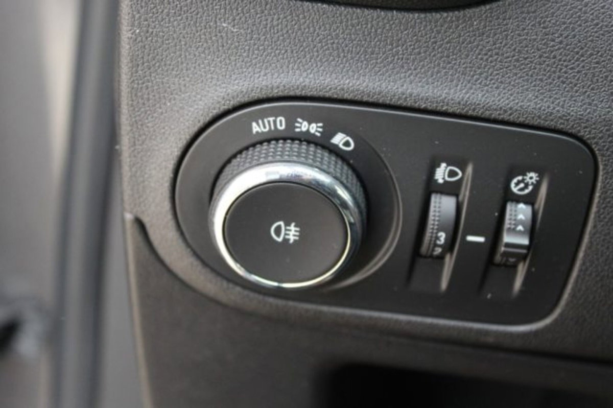 Opel Crossland 1.2 12V Start&Stop Elegance (10)