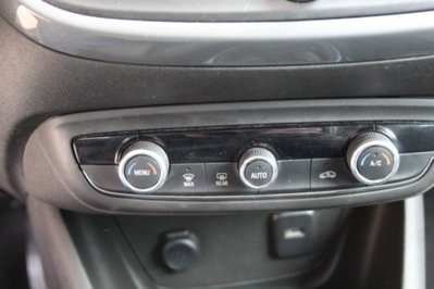 Opel Crossland 1.2 12V Start&Stop Elegance (12)