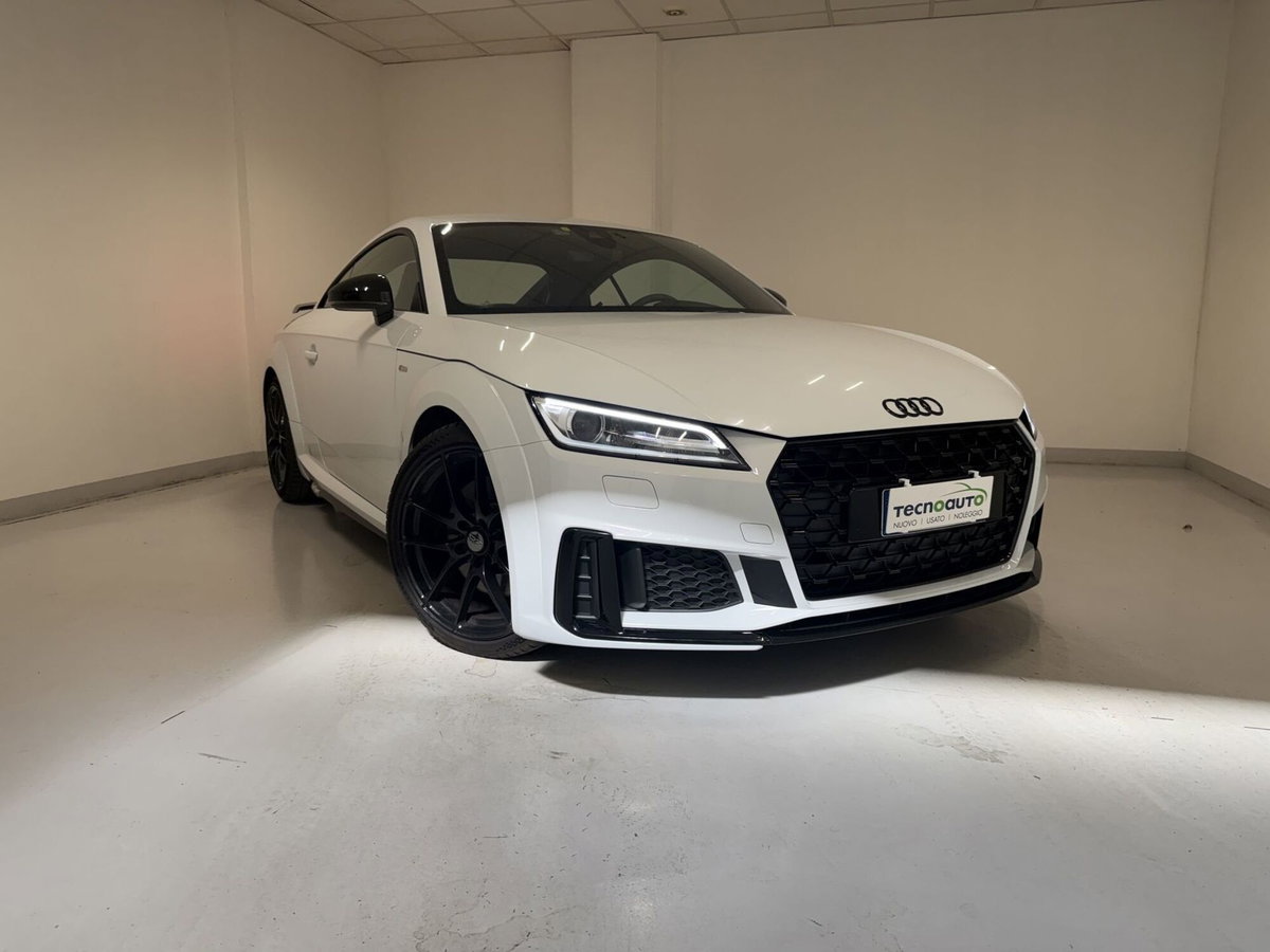 Audi TT Coupé Coupe 45 2.0 tfsi quattro s-tronic (2)