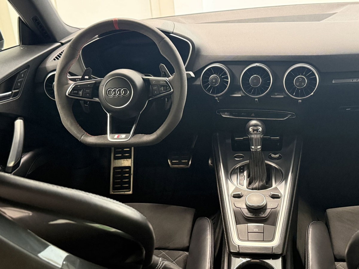 Audi TT Coupé Coupe 45 2.0 tfsi quattro s-tronic (4)