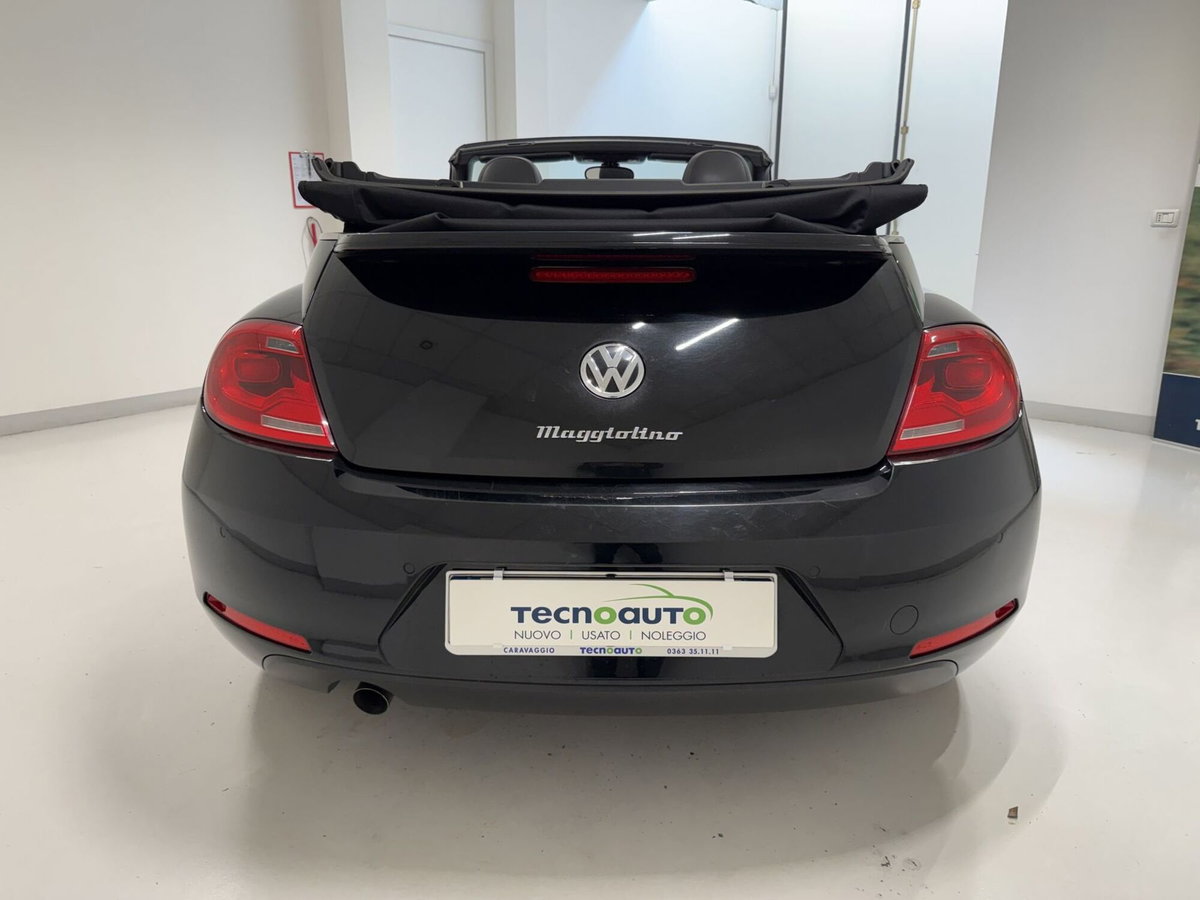 Volkswagen Maggiolino Cabrio 1.6 TDI Design (14)