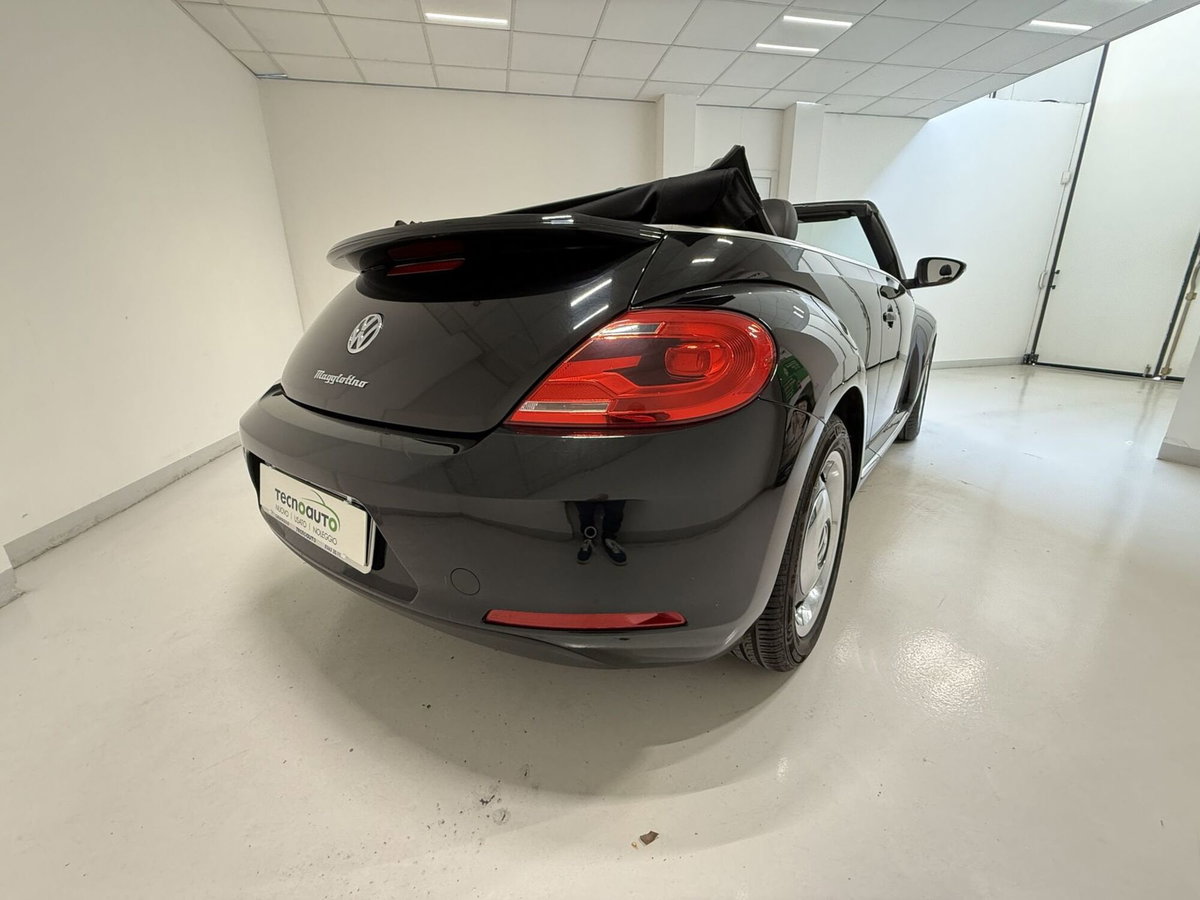 Volkswagen Maggiolino Cabrio 1.6 TDI Design (16)