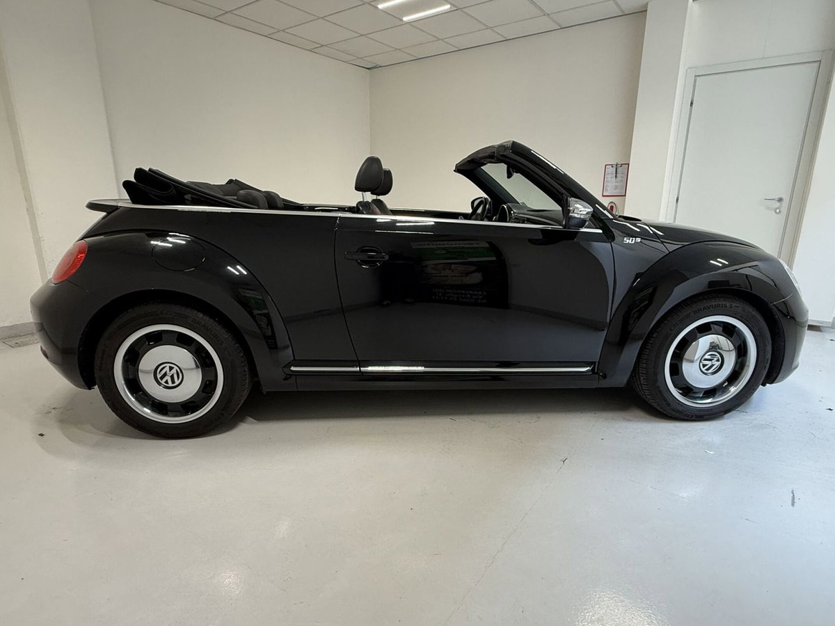 Volkswagen Maggiolino Cabrio 1.6 TDI Design (17)