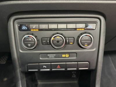 Volkswagen Maggiolino Cabrio 1.6 TDI Design (6)