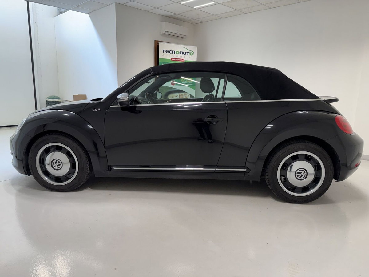 Volkswagen Maggiolino Cabrio 1.6 TDI Design (8)