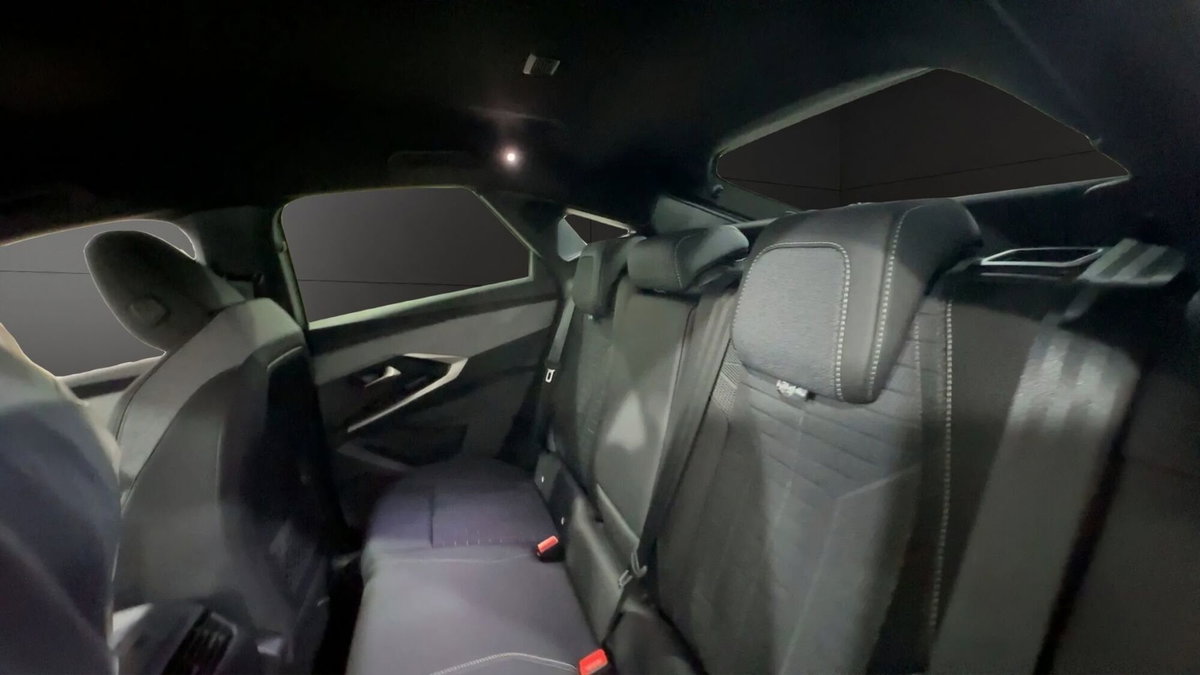 Peugeot 3008 1.2 hybrid GT Exclusive 145cv e-dcs6 (13)