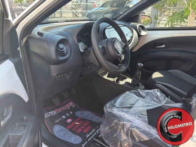 Toyota Aygo X 1.0 Active 72cv (14)