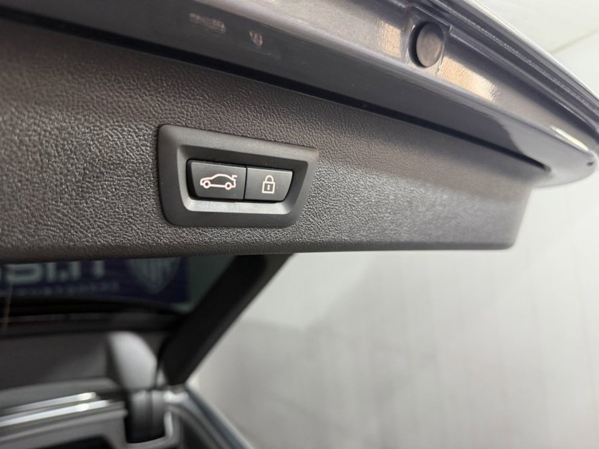 BMW Serie 5 Touring 520d 48V  Sport (18)