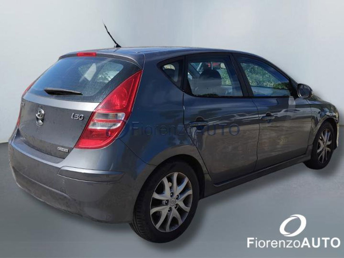 Hyundai i30 1.6 CRDi 128 CV 5p. Style (3)