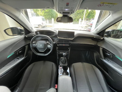 Peugeot 2008 1.2 turbo Allure 100cv (14)