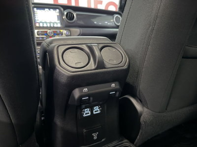 Jeep Wrangler 2.2 Mjt II Sahara (17)