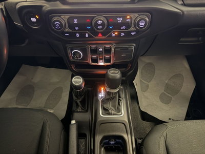 Jeep Wrangler 2.2 Mjt II Sahara (18)