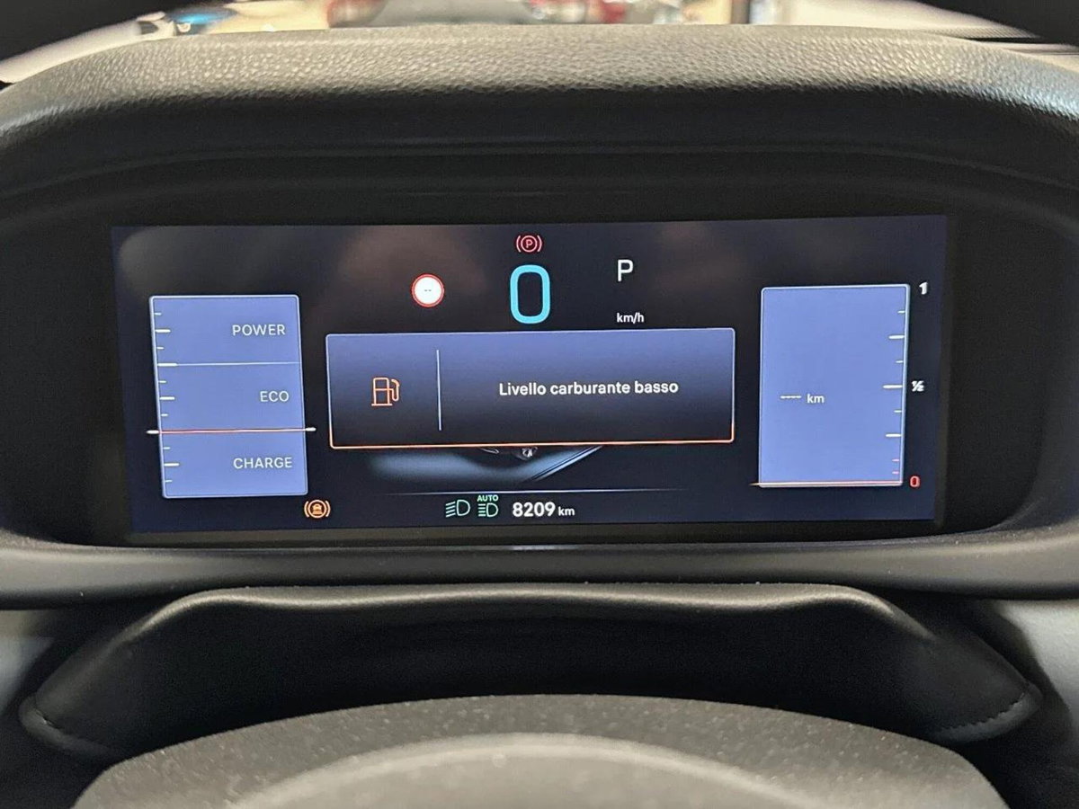 Jeep Avenger 1.2 turbo e-hybrid mhev Summit fwd 110cv edct6 (11)