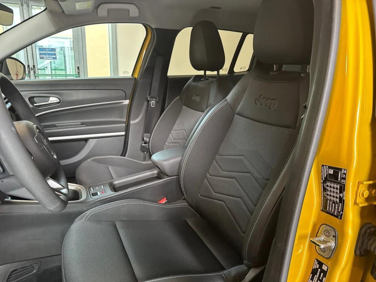 Jeep Avenger 1.2 turbo e-hybrid mhev Summit fwd 110cv edct6 (16)
