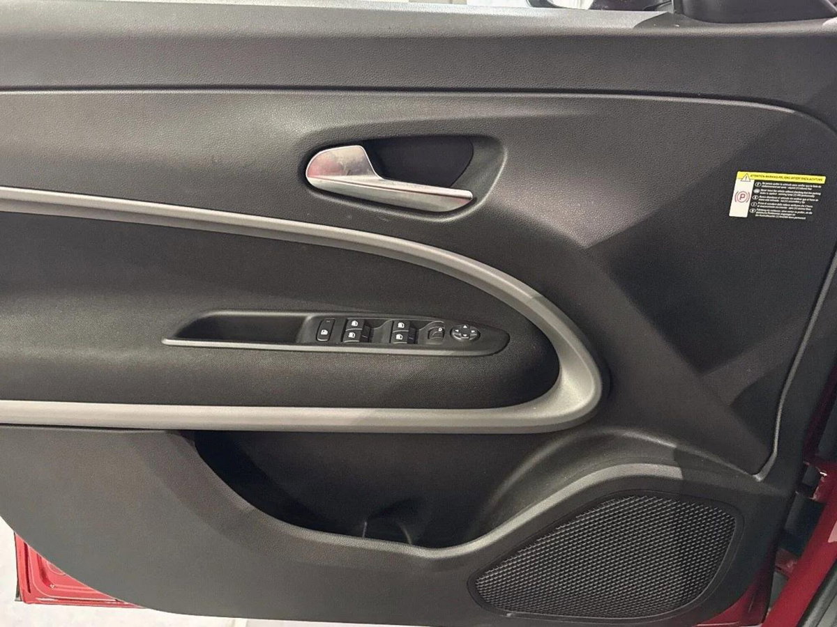 Jeep Avenger 1.2 turbo Altitude fwd 100cv (19)