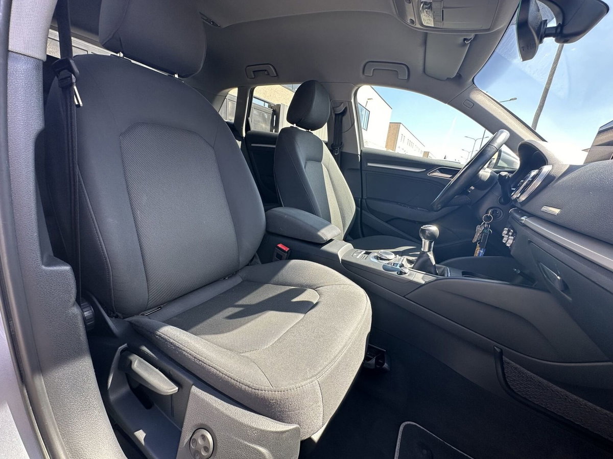 Audi A3 Sportback 30 TDI Design (12)